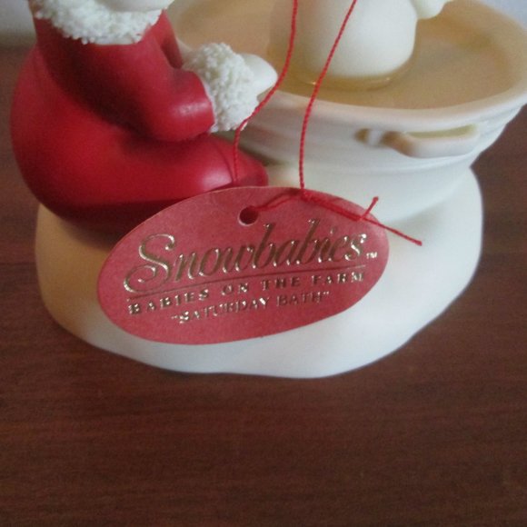 Snowbabies Figurine 2004 Dept 56 "Saturday Bath” on the Farm ~ Retired with Tag - Picture 5 of 6